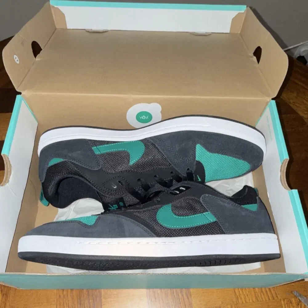 Size 13 Nike SB Alleyoop Black Mystic Green CJ0882-007